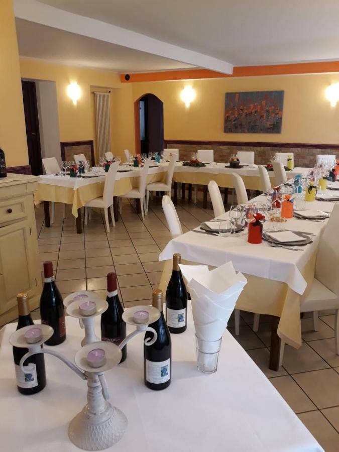 Locanda Della Luna Rossa Calosso Exterior foto